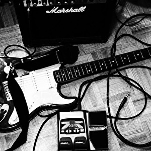 Gitara i pojačalo